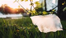 日政府拟2020年4月起向塑料袋收费